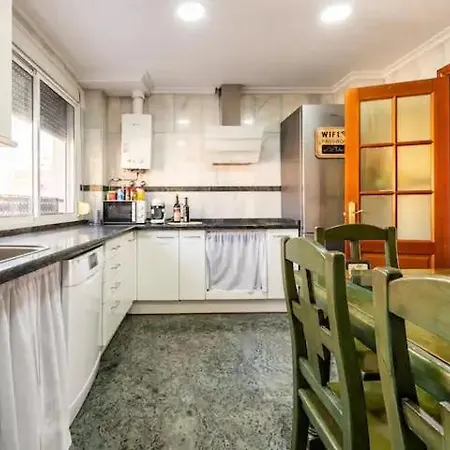 Apartment Precioso Con Patio Malaga