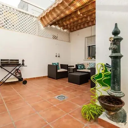 Apartment Precioso Con Patio Malaga